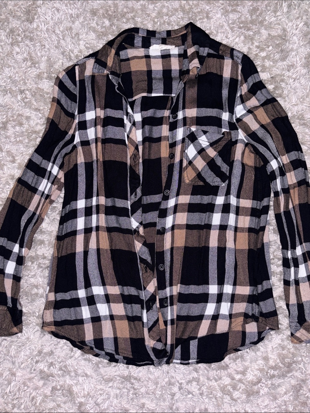 beachlunchlounge Black & Taupe Plaid Button-Up Shirt